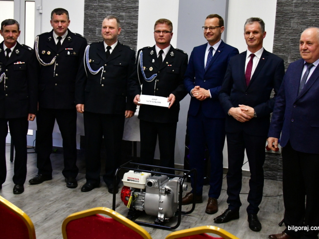 Specjalistyczny sprzęt dla strażaków ochotników (FOTO)