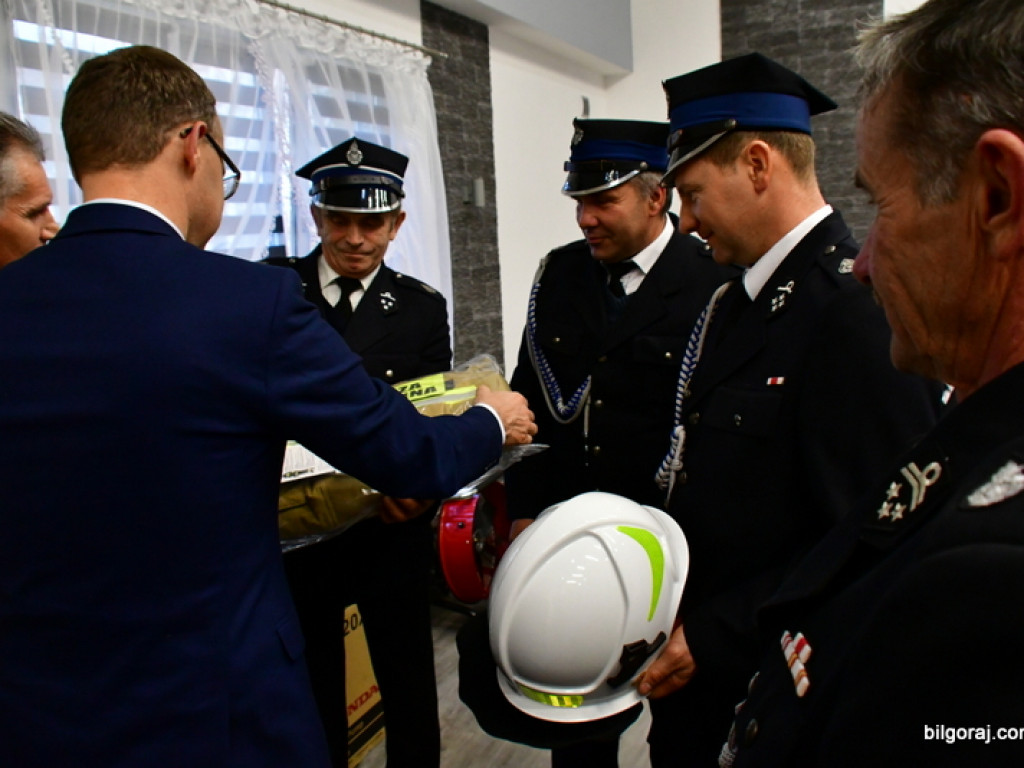 Specjalistyczny sprzęt dla strażaków ochotników (FOTO)