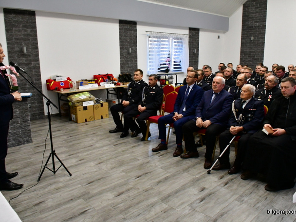 Specjalistyczny sprzęt dla strażaków ochotników (FOTO)