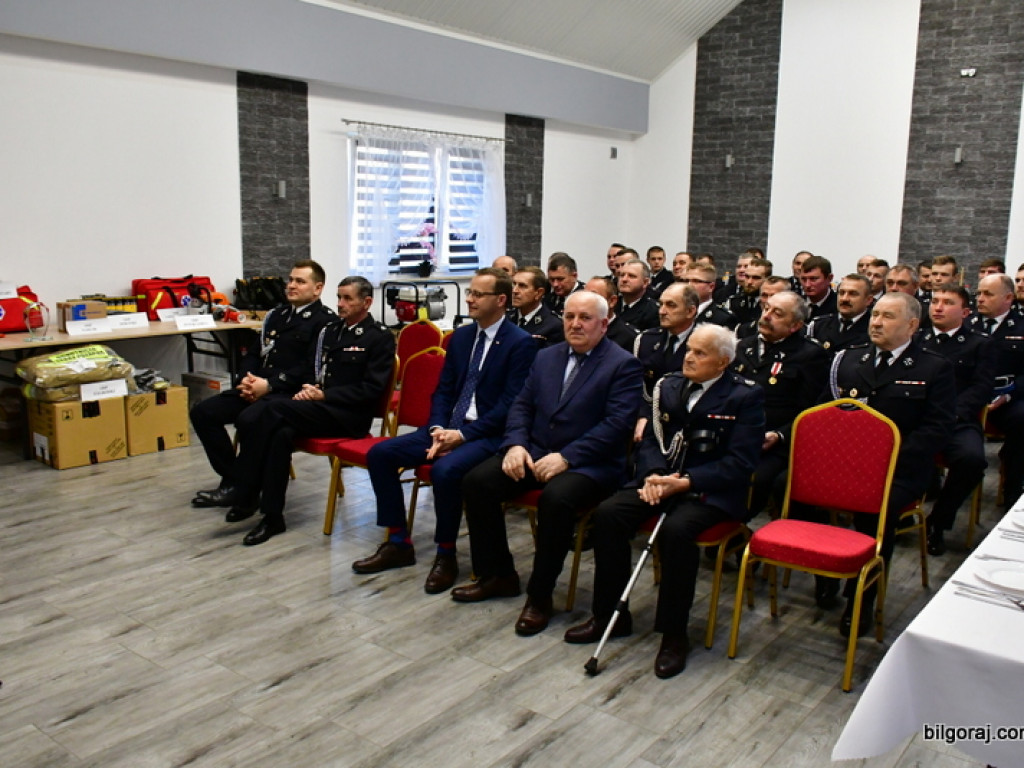 Specjalistyczny sprzęt dla strażaków ochotników (FOTO)