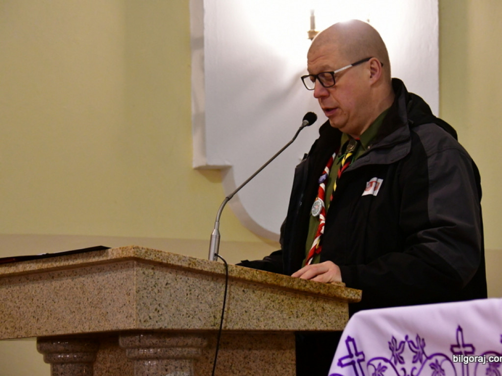 Harcerze przekazali Betlejemskie Światło Pokoju (FOTO)