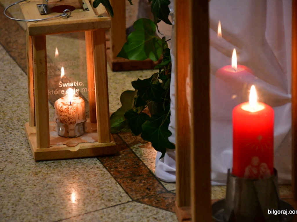 Harcerze przekazali Betlejemskie Światło Pokoju (FOTO)