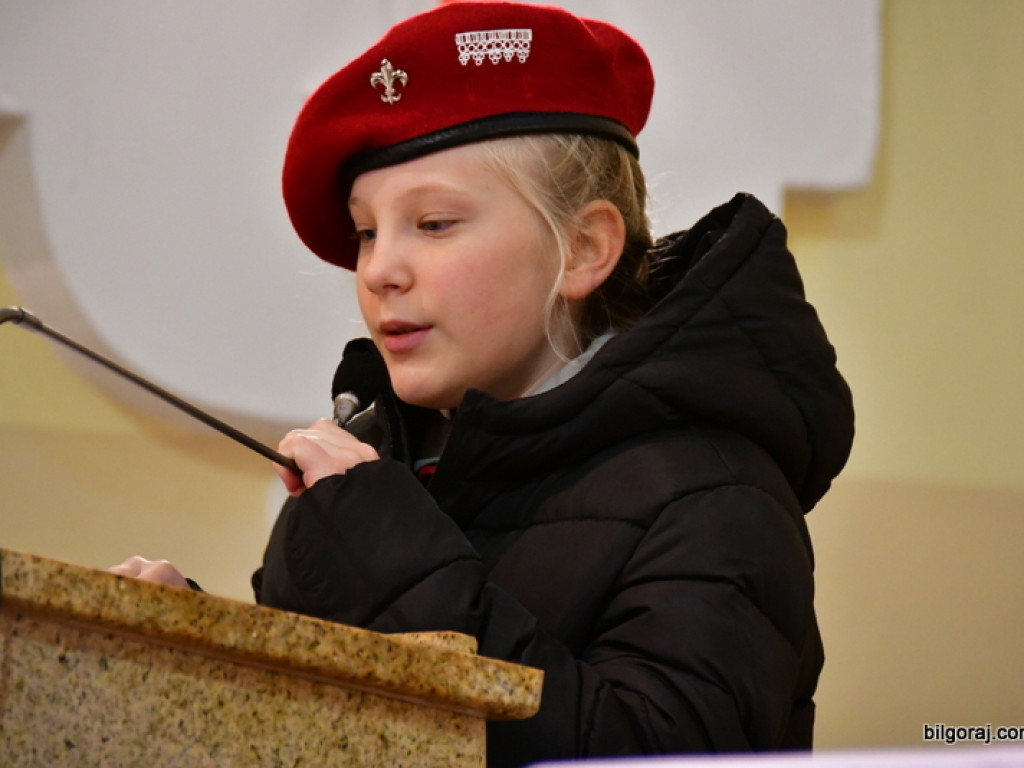 Harcerze przekazali Betlejemskie Światło Pokoju (FOTO)