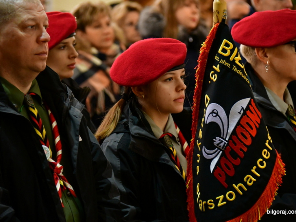 Harcerze przekazali Betlejemskie Światło Pokoju (FOTO)