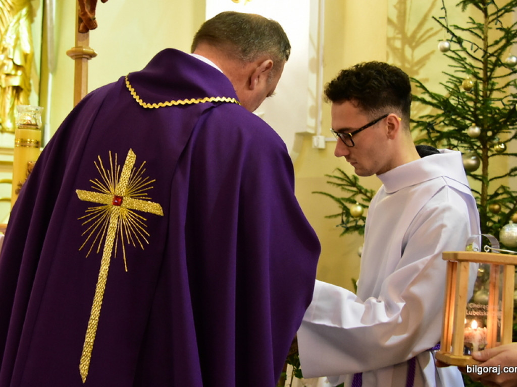 Harcerze przekazali Betlejemskie Światło Pokoju (FOTO)