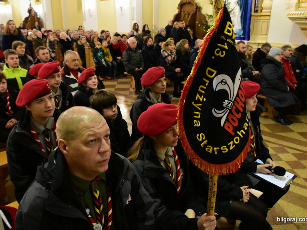 Harcerze przekazali Betlejemskie Światło Pokoju (FOTO)