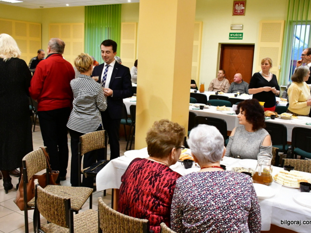 Wigilia PCK dla osób potrzebujących (FOTO)