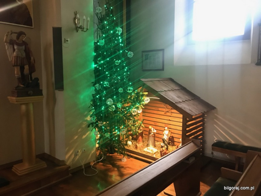 Szopki bożonarodzeniowe w kościołach Powiatu Biłgorajskiego (FOTO)