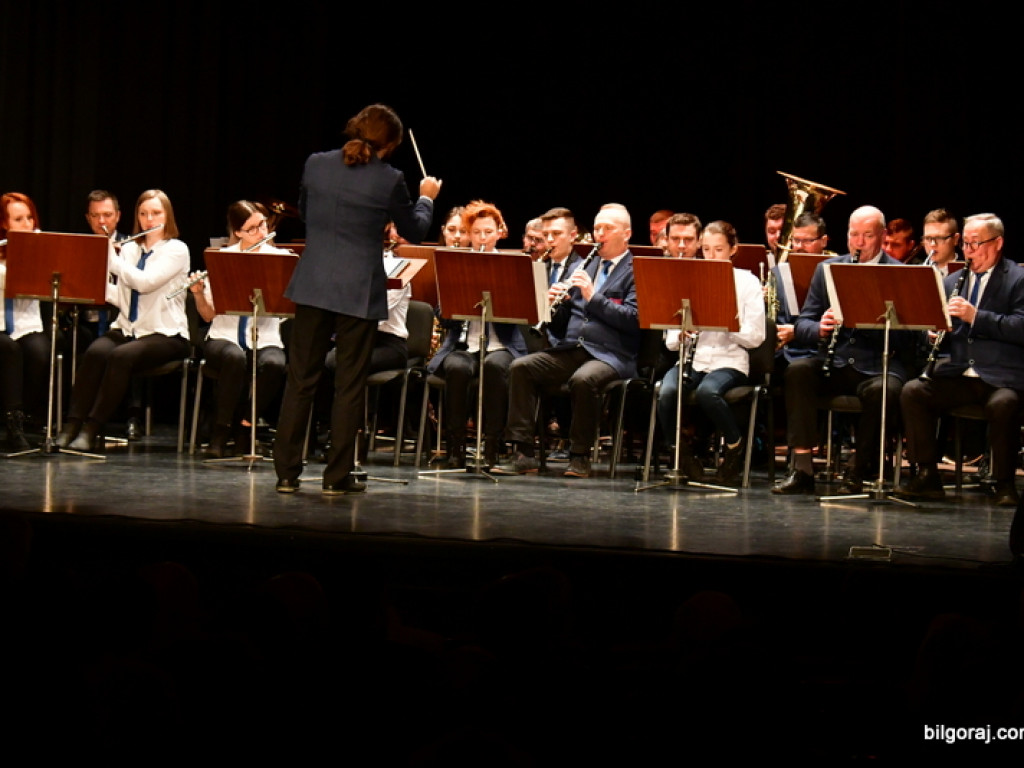 Koncert świąteczno - noworoczny pożegnaniem dyrektora Stefana Szmidta (FOTO)