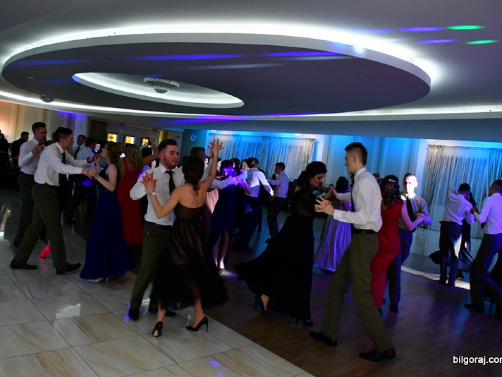 Bal maturalny uczniów Zespołu Szkół Leśnych (FOTO, VIDEO)