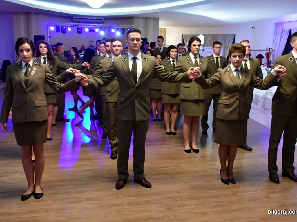 Bal maturalny uczniów Zespołu Szkół Leśnych (FOTO, VIDEO)