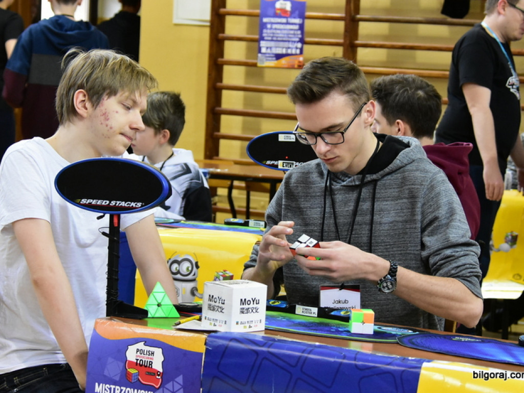 Mistrzowski Turniej w Speedcubingu (FOTO)