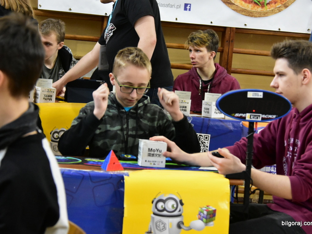 Mistrzowski Turniej w Speedcubingu (FOTO)