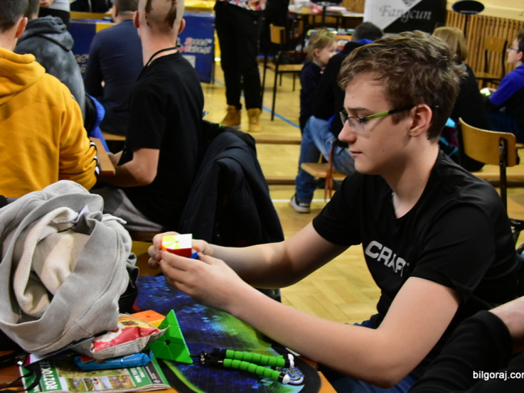 Mistrzowski Turniej w Speedcubingu (FOTO)
