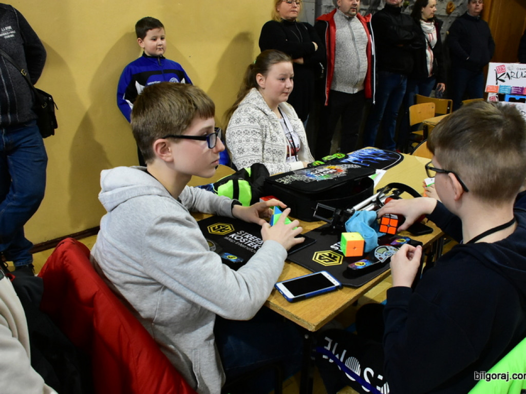Mistrzowski Turniej w Speedcubingu (FOTO)