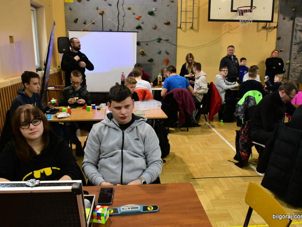 Mistrzowski Turniej w Speedcubingu (FOTO)