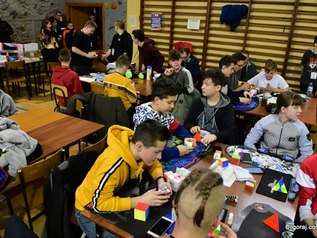 Mistrzowski Turniej w Speedcubingu (FOTO)