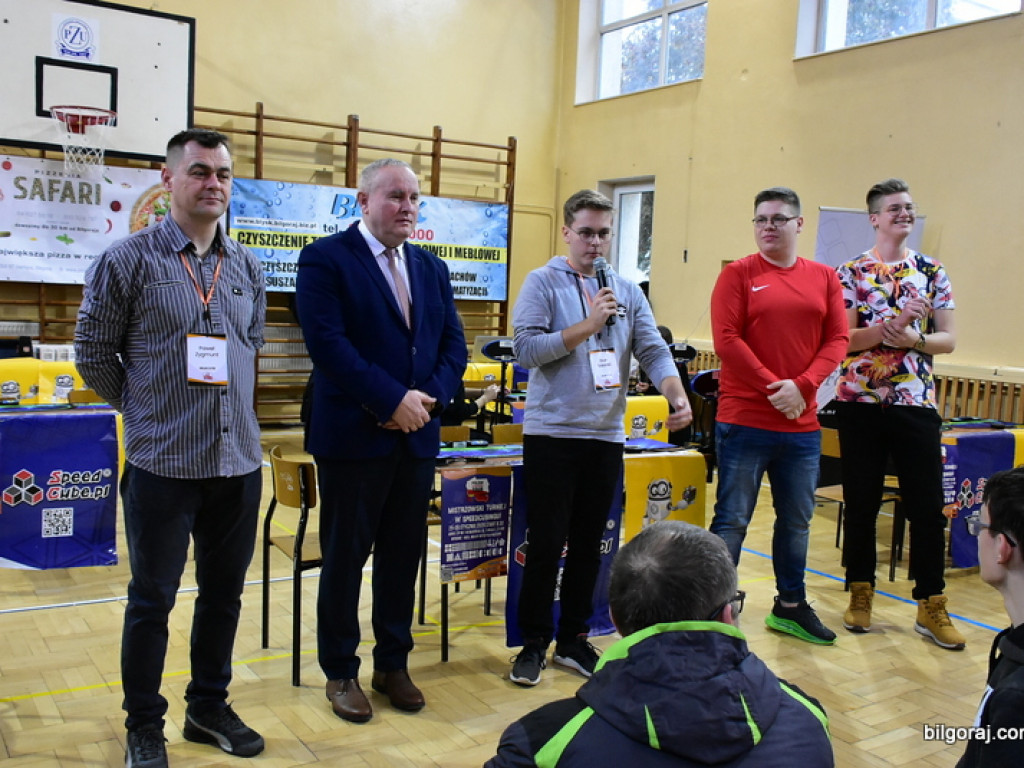 Mistrzowski Turniej w Speedcubingu (FOTO)