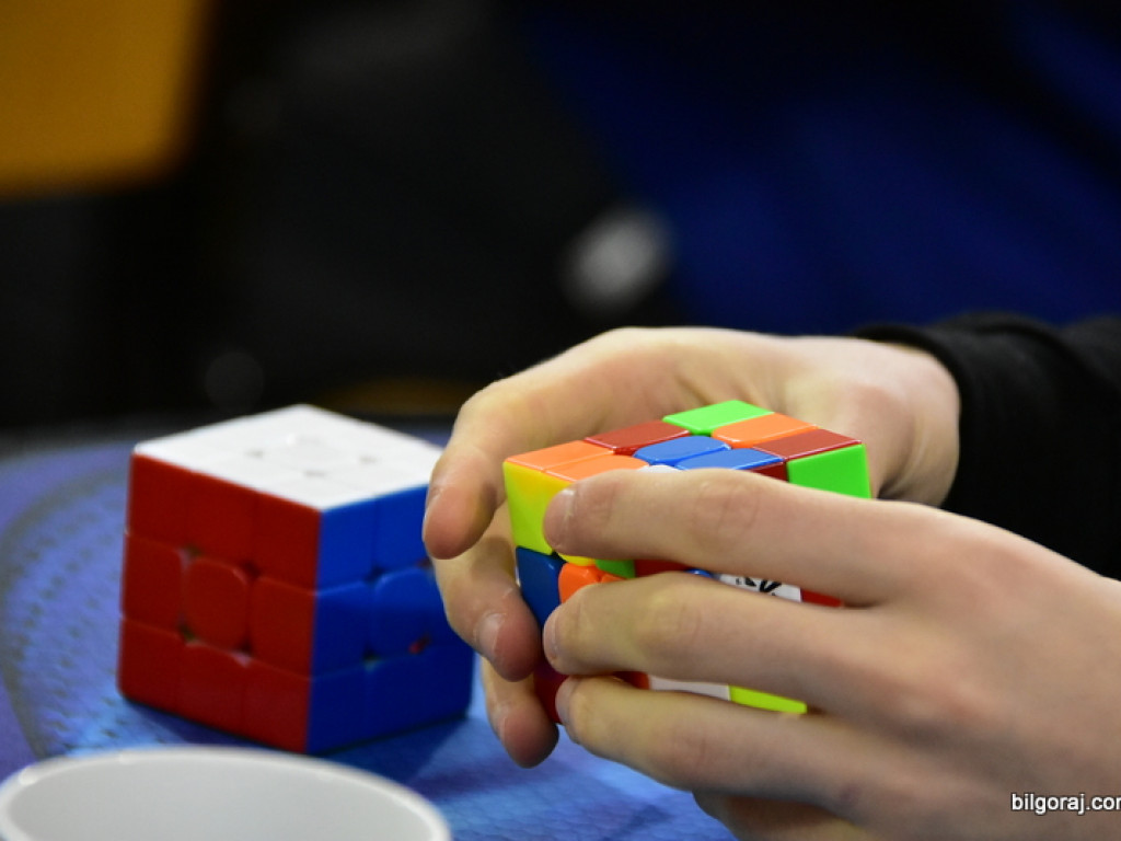 Mistrzowski Turniej w Speedcubingu (FOTO)