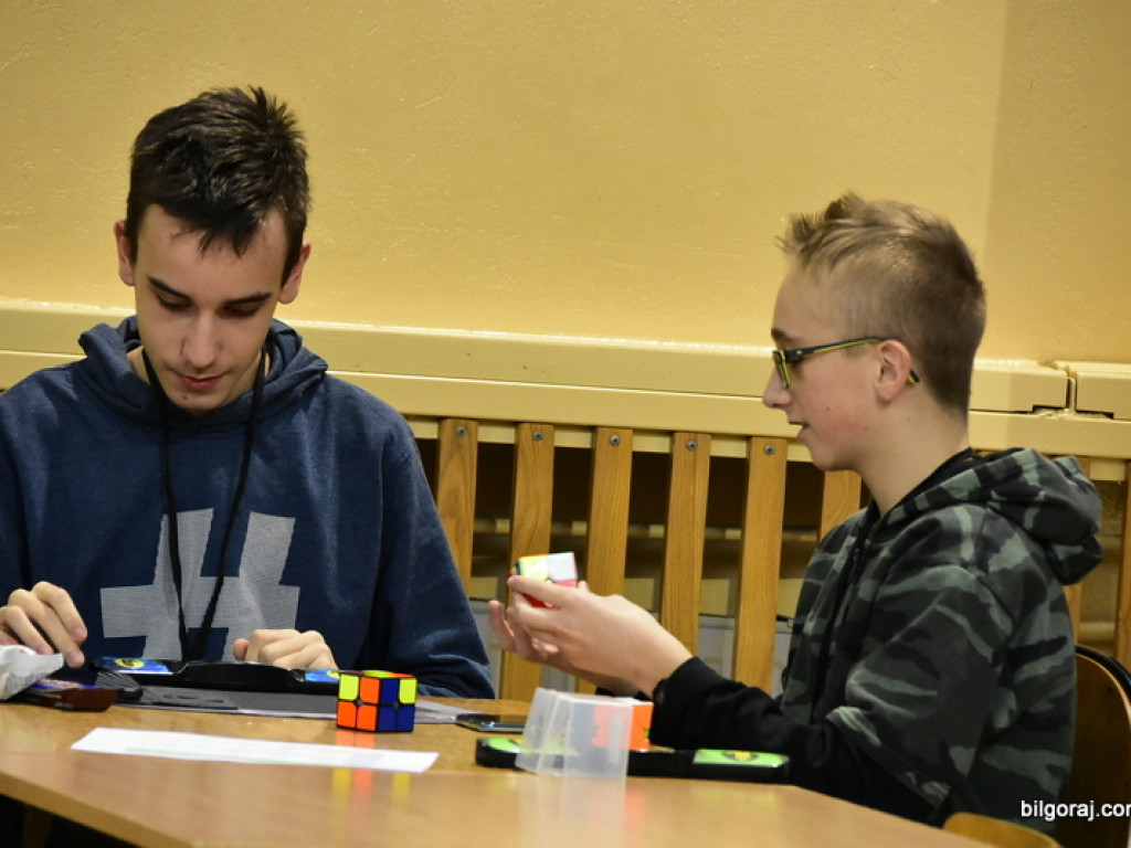 Mistrzowski Turniej w Speedcubingu (FOTO)