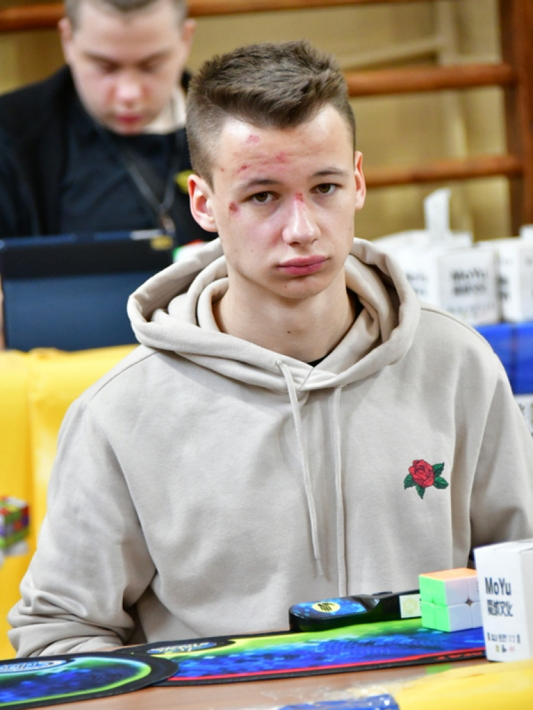 Mistrzowski Turniej w Speedcubingu (FOTO)