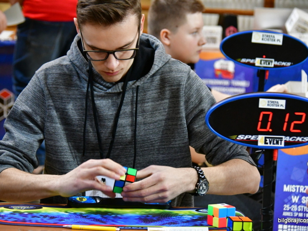 Mistrzowski Turniej w Speedcubingu (FOTO)