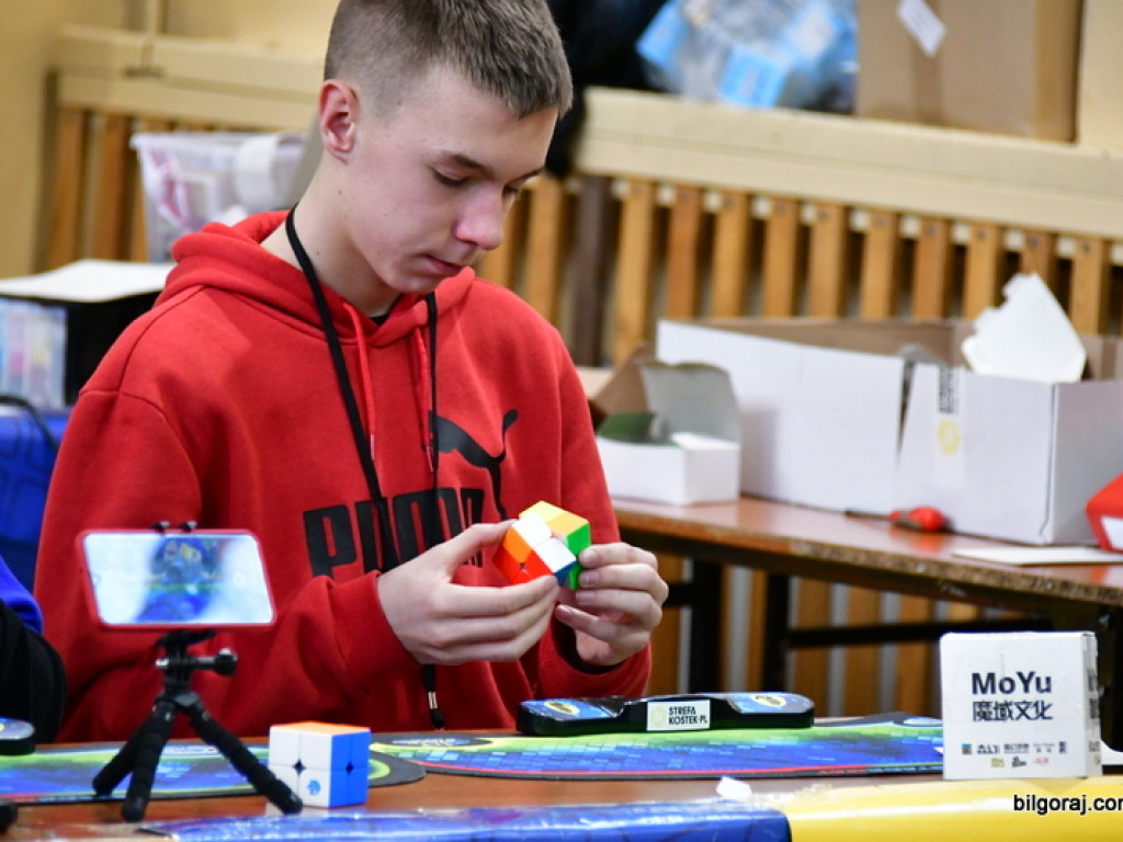Mistrzowski Turniej w Speedcubingu (FOTO)