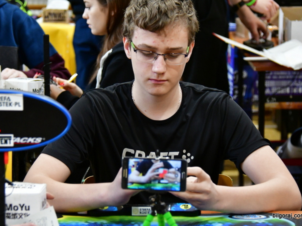 Mistrzowski Turniej w Speedcubingu (FOTO)