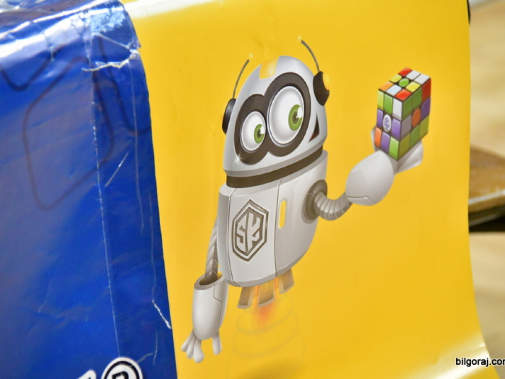 Mistrzowski Turniej w Speedcubingu (FOTO)