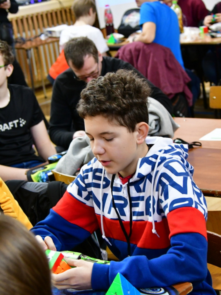 Mistrzowski Turniej w Speedcubingu (FOTO)
