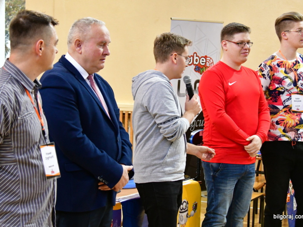 Mistrzowski Turniej w Speedcubingu (FOTO)