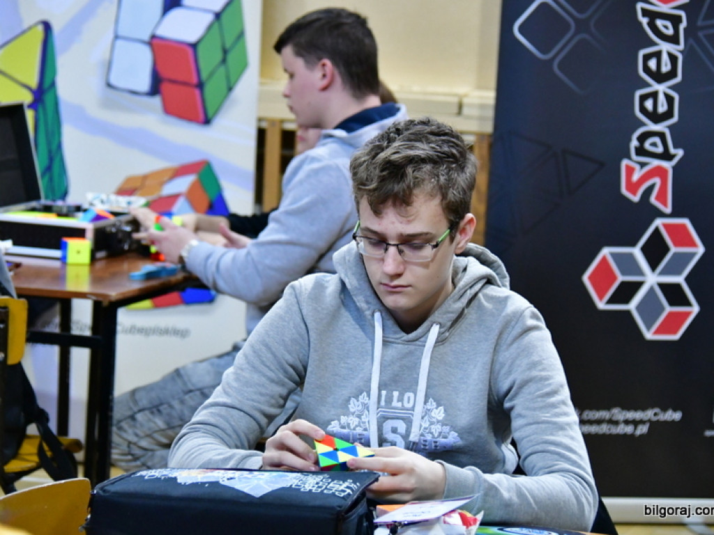 Mistrzowski Turniej w Speedcubingu (FOTO)
