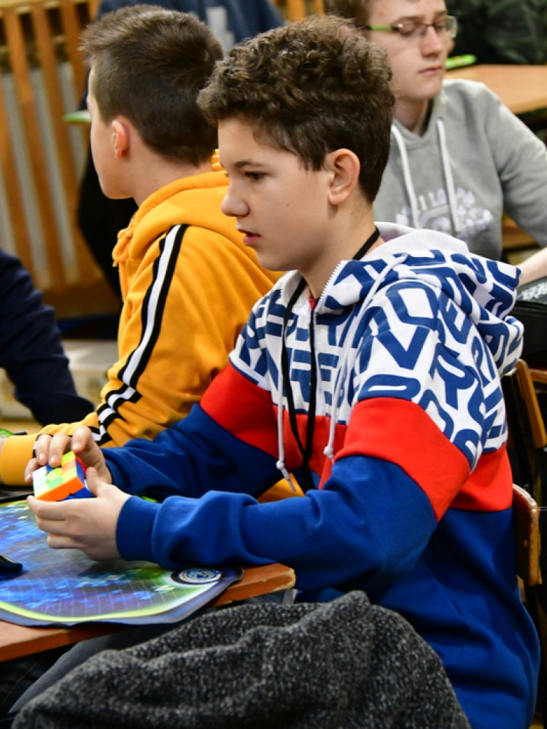 Mistrzowski Turniej w Speedcubingu (FOTO)