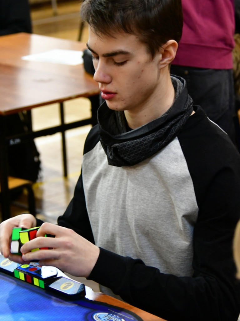 Mistrzowski Turniej w Speedcubingu (FOTO)
