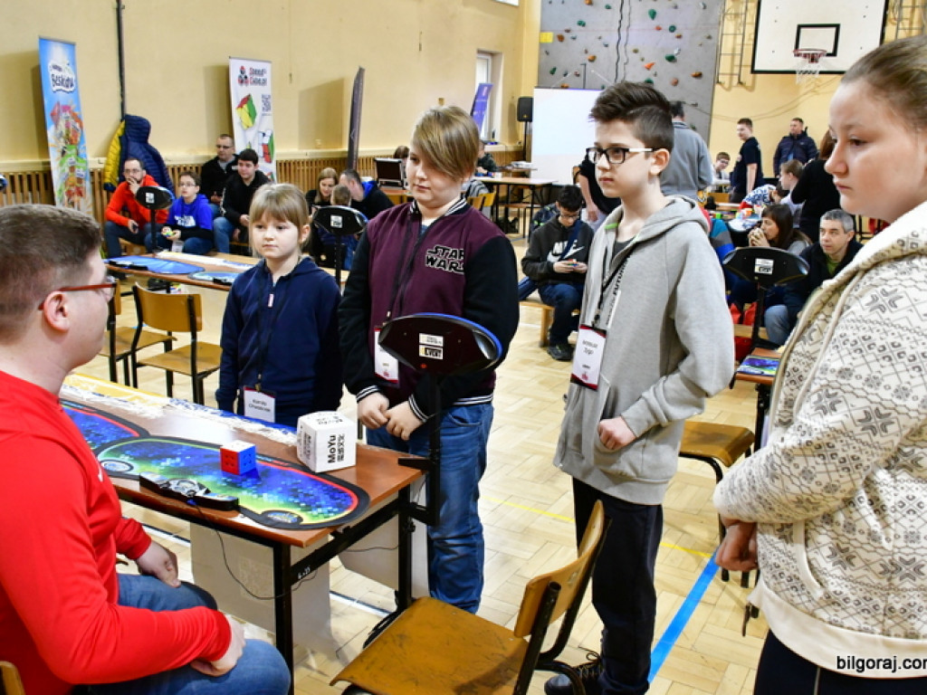 Mistrzowski Turniej w Speedcubingu (FOTO)