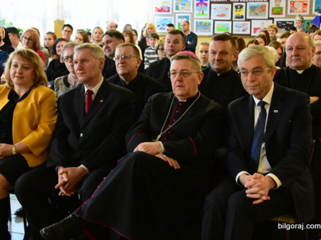 Spotkanie opłatkowe szkół prymasowskich w Biłgoraju (FOTO)