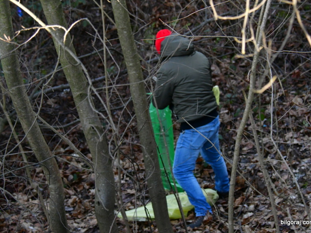 Sprzątanie Biłgoraja. Mieszkańcy woluntarystycznie wzięli się do działania (FOTO)