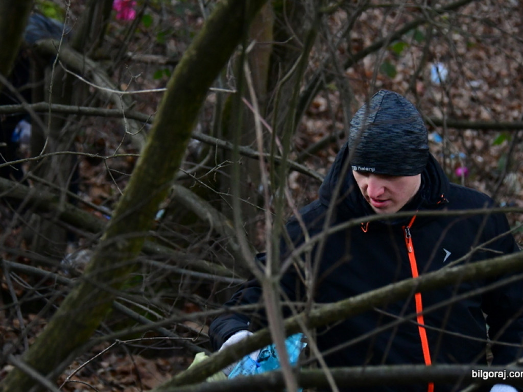 Sprzątanie Biłgoraja. Mieszkańcy woluntarystycznie wzięli się do działania (FOTO)