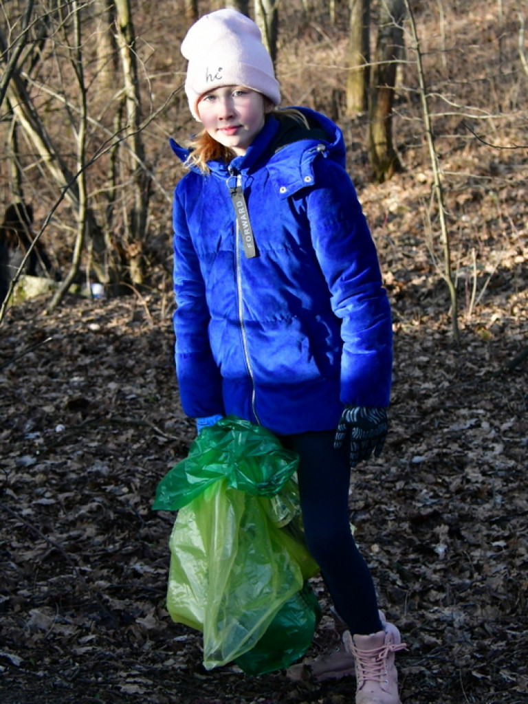 Sprzątanie Biłgoraja. Mieszkańcy woluntarystycznie wzięli się do działania (FOTO)