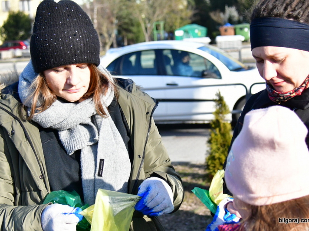 Sprzątanie Biłgoraja. Mieszkańcy woluntarystycznie wzięli się do działania (FOTO)