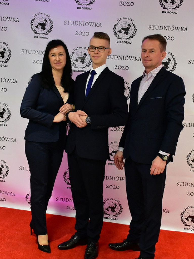Studniówka I LO im. ONZ (FOTO, VIDEO)