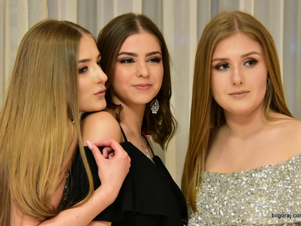 Studniówka I LO im. ONZ (FOTO, VIDEO)