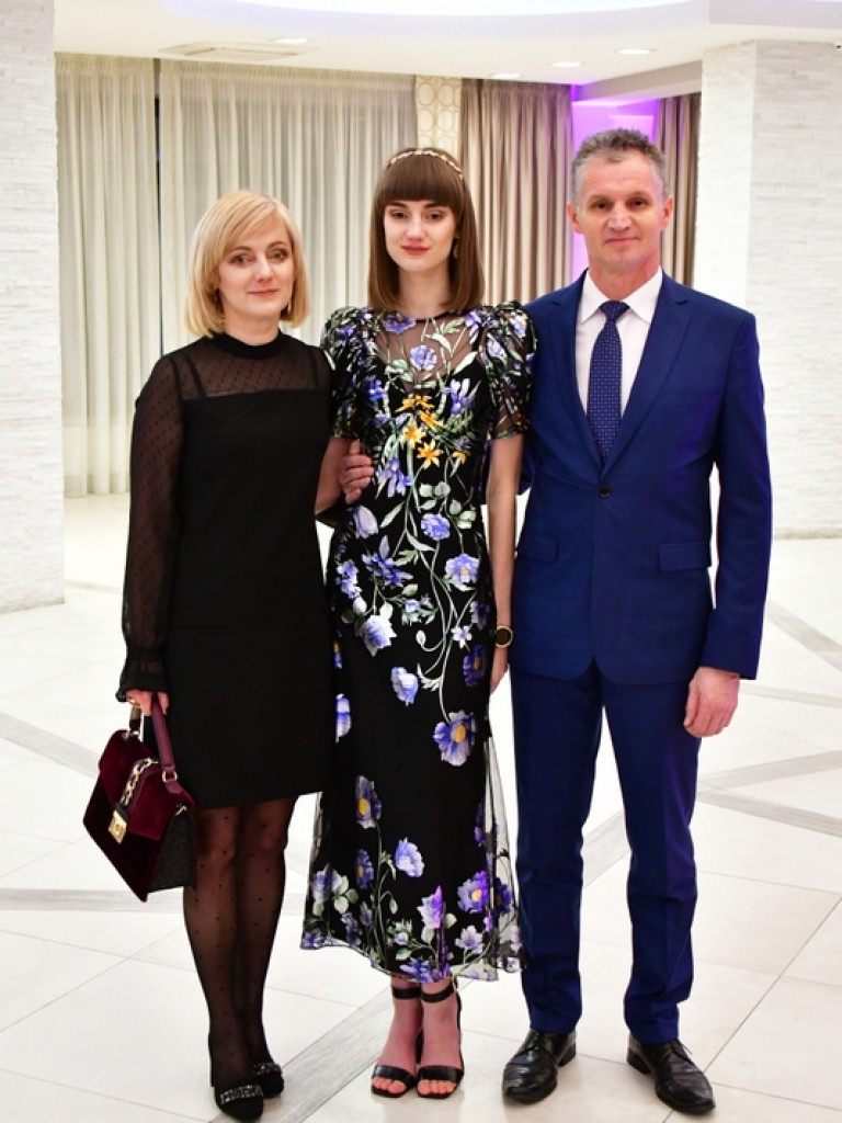 Studniówka I LO im. ONZ (FOTO, VIDEO)