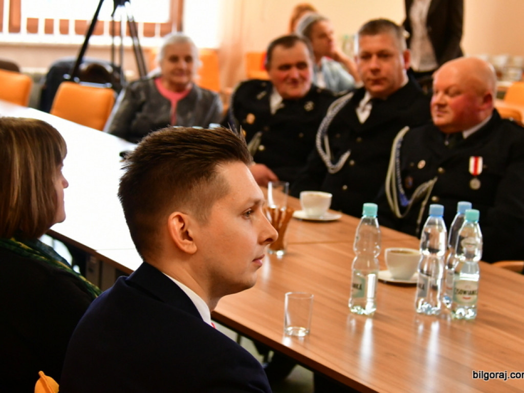 Powiat Biłgorajski. Marszałek wręczył pieniądze (FOTO)