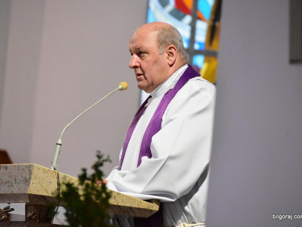 Biłgoraj pożegnał śp. ks. Adama Marka (FOTO)