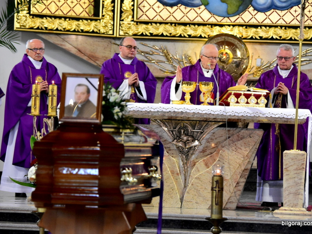 Biłgoraj pożegnał śp. ks. Adama Marka (FOTO)