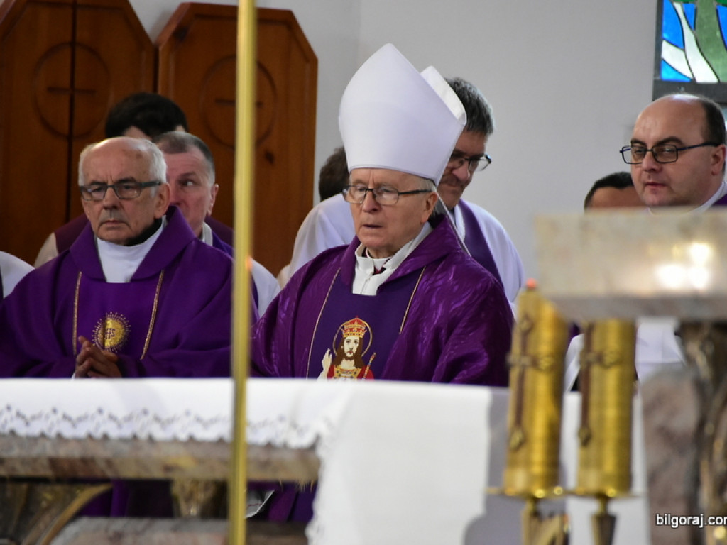 Biłgoraj pożegnał śp. ks. Adama Marka (FOTO)