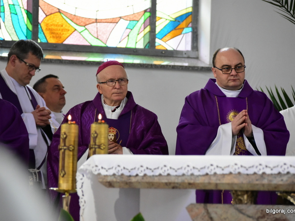 Biłgoraj pożegnał śp. ks. Adama Marka (FOTO)