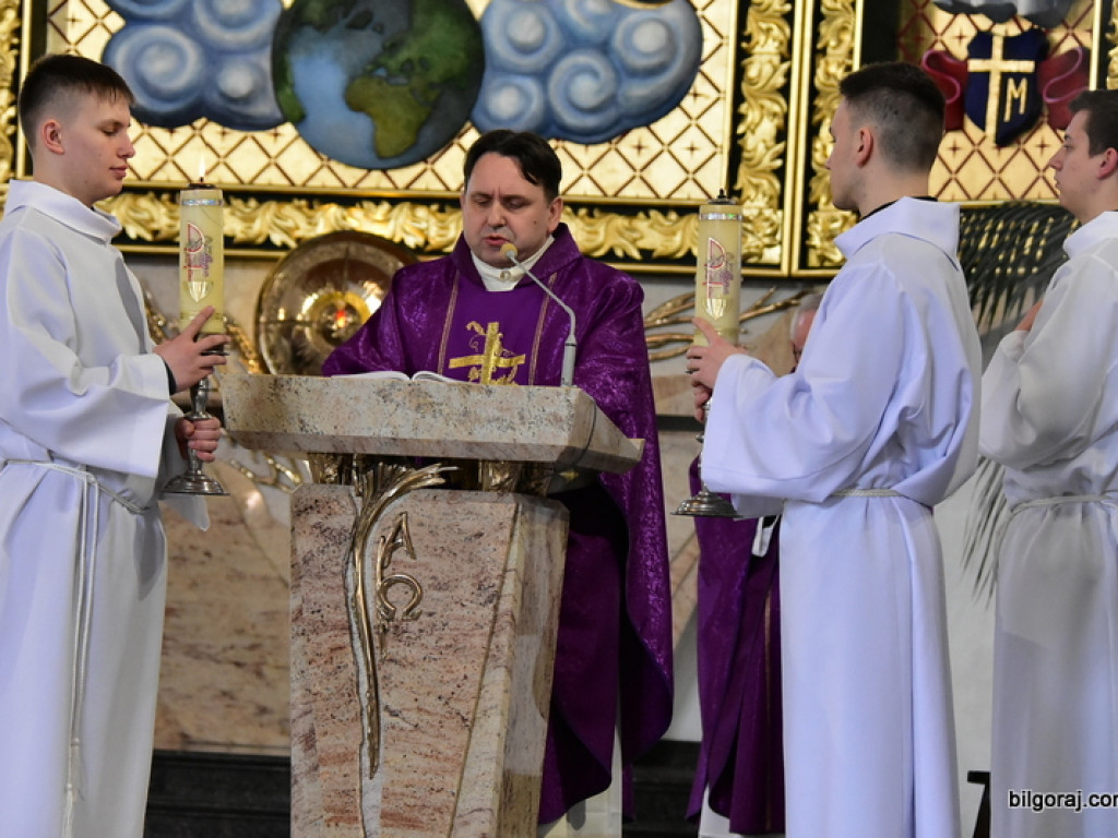 Biłgoraj pożegnał śp. ks. Adama Marka (FOTO)