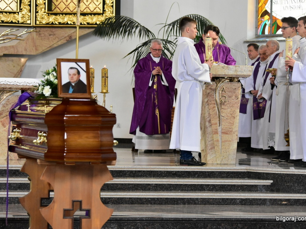 Biłgoraj pożegnał śp. ks. Adama Marka (FOTO)